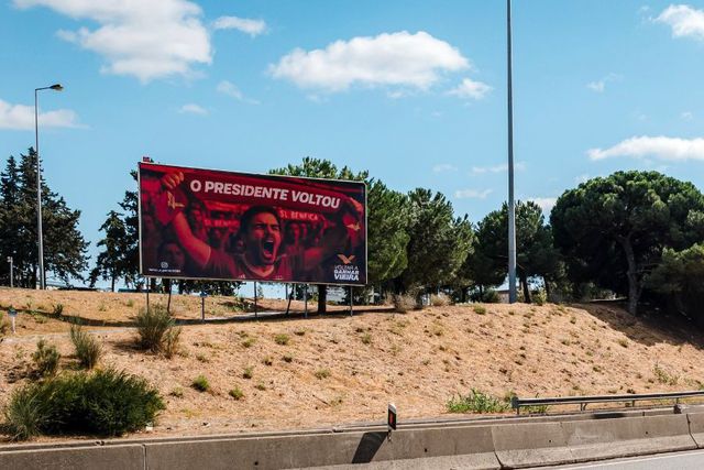 Benfica: Vieira em campanha no País e com mensagem nas ruas