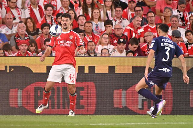 Tomás Araújo 'justifica' expulsão do Santa Clara «para que não restem dúvidas»