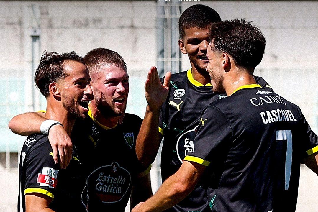 O Tondela fez a festa em Portimão. -Foto: LIGA PORTIGAL