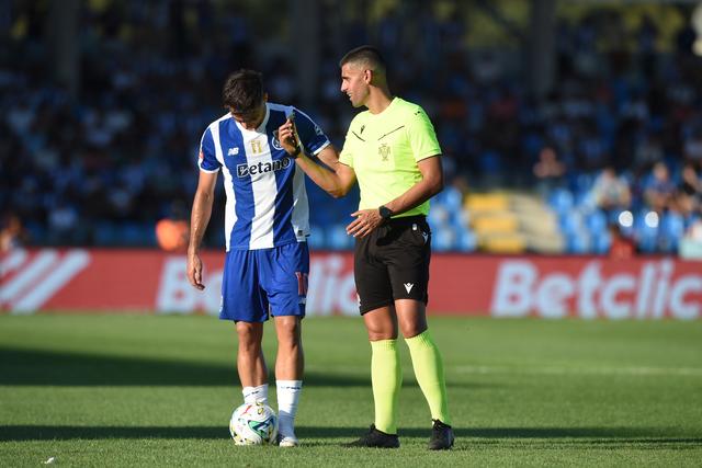 José Bessa apitou a visita do FC Porto a Rio Maior - Foto: Sérgio Miguel Santos