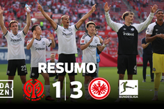 Eintracht 'despacha' Mainz fora de casa e guarda-redes faz história (resumo)