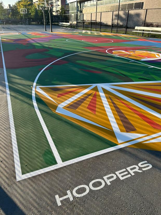 Imagem dos campos na King Open School que passaram a ter a imagem de Portugal e Neemias    Fotografia Hoopers/Project Backboard