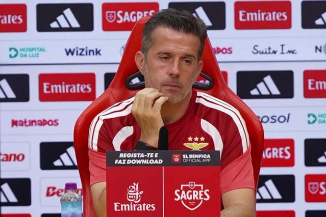 Marco Silva fez a antevisão ao jogo com o V. Guimarães