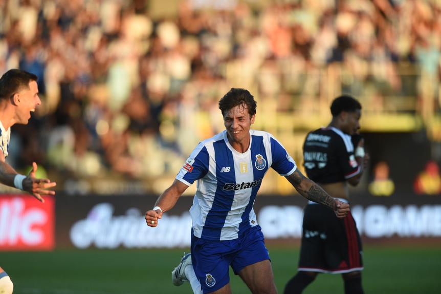 Kiwior marcou o 2-1 em Rio Maior - Foto: Sérgio Miguel Santos