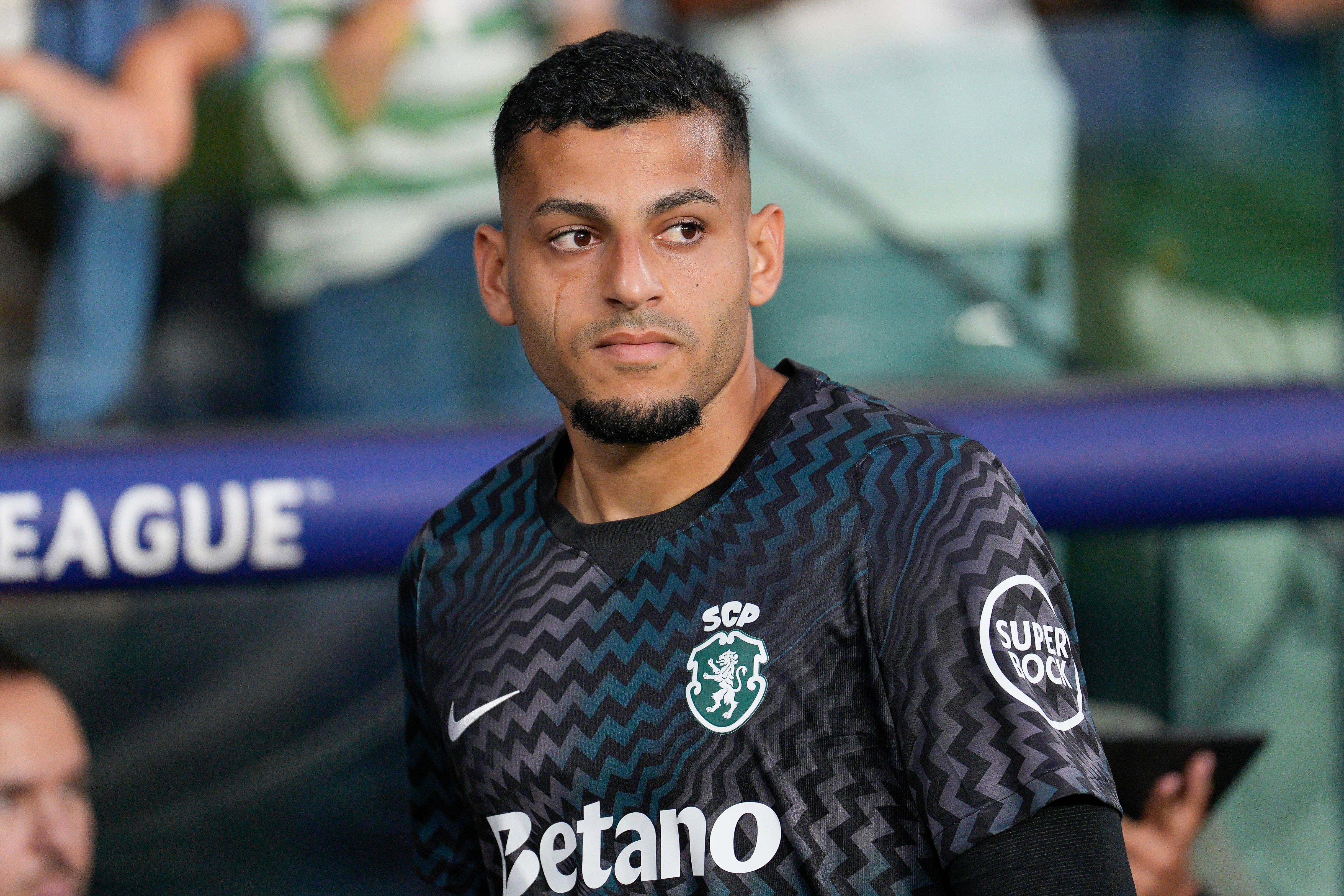 Kaique ainda vai ter de esperar para se mostrar pela primeira vez na baliza dos leões - Foto: IMAGO