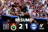 Ex-Famalicão a bisar e português expulso na reviravolta do Racing (resumo)