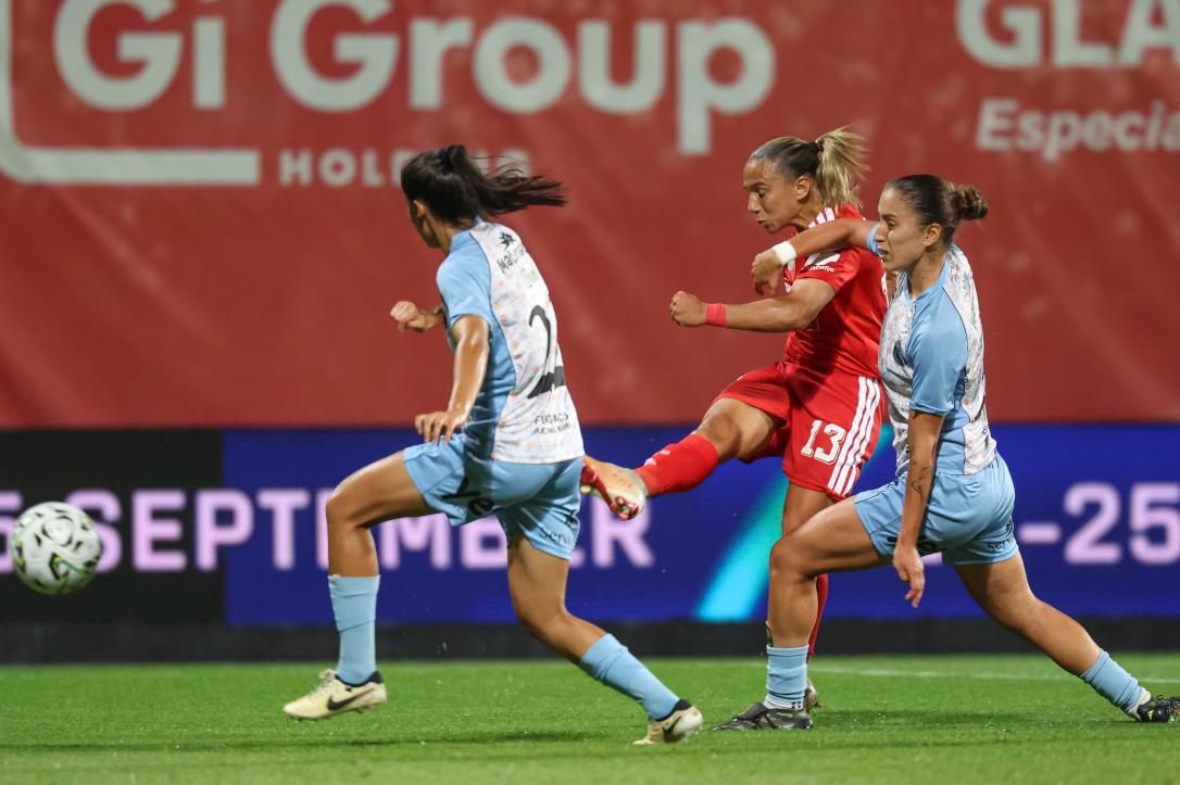 Lúcia Alves fez o primeiro golo do Benfica na Liga BPI 2026/27 (foto: SLB)