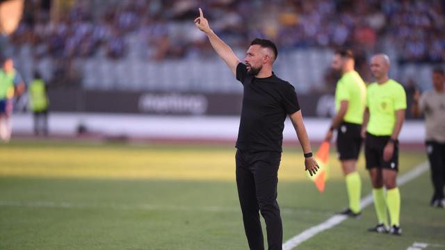 Francesco Farioli satisfeito com a exibição do FC Porto que redundou na goleada ao Casa Pia