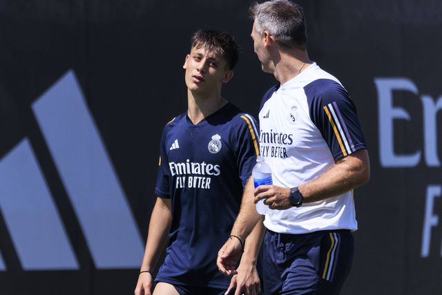 Arda Guler regressa aos treinos do Real Madrid