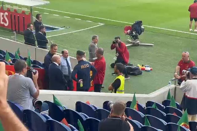 Pinto da Costa e Luís Gonçalves receberam Seleção no Dragão com muitos abraços e sorrisos