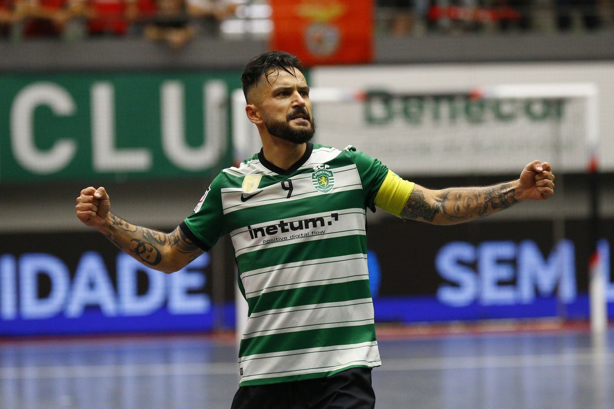 Sporting goleia Fundão e mantém liderança