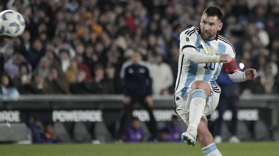 Messi com direito a camarote personalizado para a família no Estádio do River Plate (fotos e vídeo)