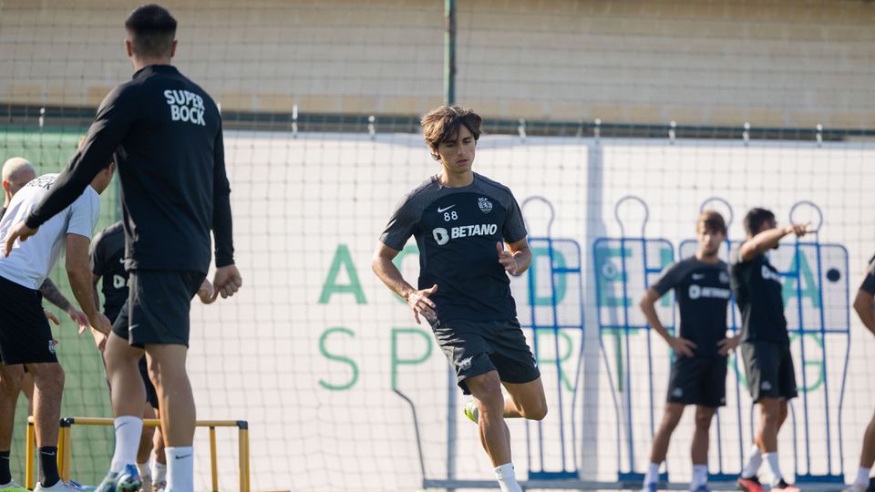 Sporting: Rúben Amorim chama dúzia de jovens ao treino