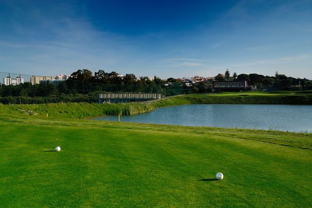 Golfe: Protesto no campo do Paço do Lumiar