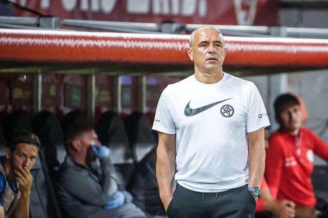 Francesco Calzona: «Não tem impacto se Cristiano Ronaldo joga ou não por Portugal»