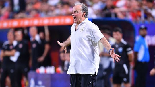 «Bielsa mata-te física e mentalmente»