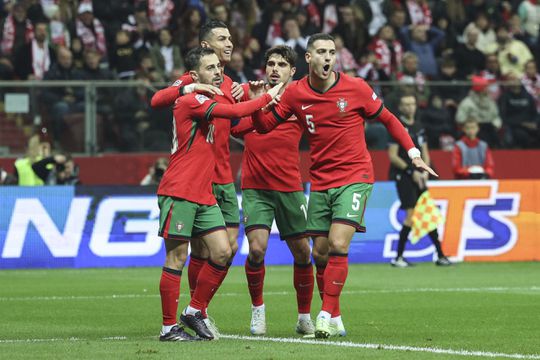 VÍDEO: grande assistência de Bruno Fernandes e Bernardo Silva desfaz o nulo