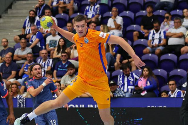 FC Porto testado no Restelo, Benfica vence confortavelmente na Maia