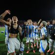 A festa da Argentina, com Prestianni ao centro - Foto X/Selección Argentina in English