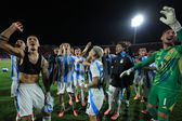 A festa da Argentina, com Prestianni ao centro - Foto X/Selección Argentina in English