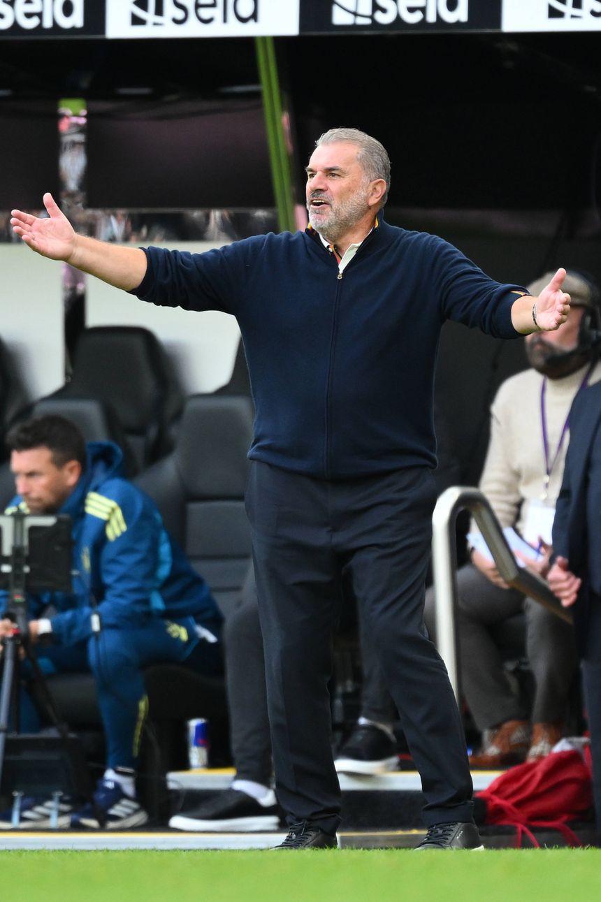 Ange Postecoglou, treinador do Forrest