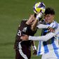 Tomás Pérez em duelo com o jogador do México Tahiel Jiménez - Foto: Imago