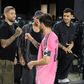 Otamendi cumprimenta Messi em Miami - Foto: X/MLS