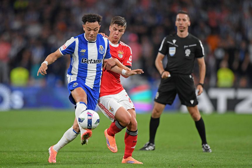 Pepê em ação no jogo 200 pelo FC Porto, frente ao Benfica