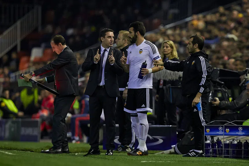 Neville ao leme? United no divã!