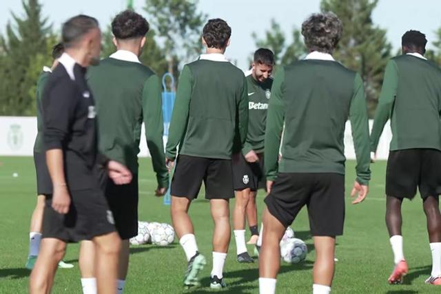 'Azia' de Quaresma arranca sorrisos no treino do Sporting