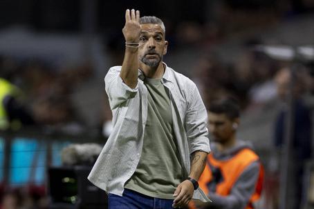 Rui Borges, treinador de 45 anos do Sporting, com muito trabalho pela frente e pouco tempo para recuperar a equipa do esforço