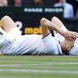 Jannik Sinner está lesionado no joelho direito