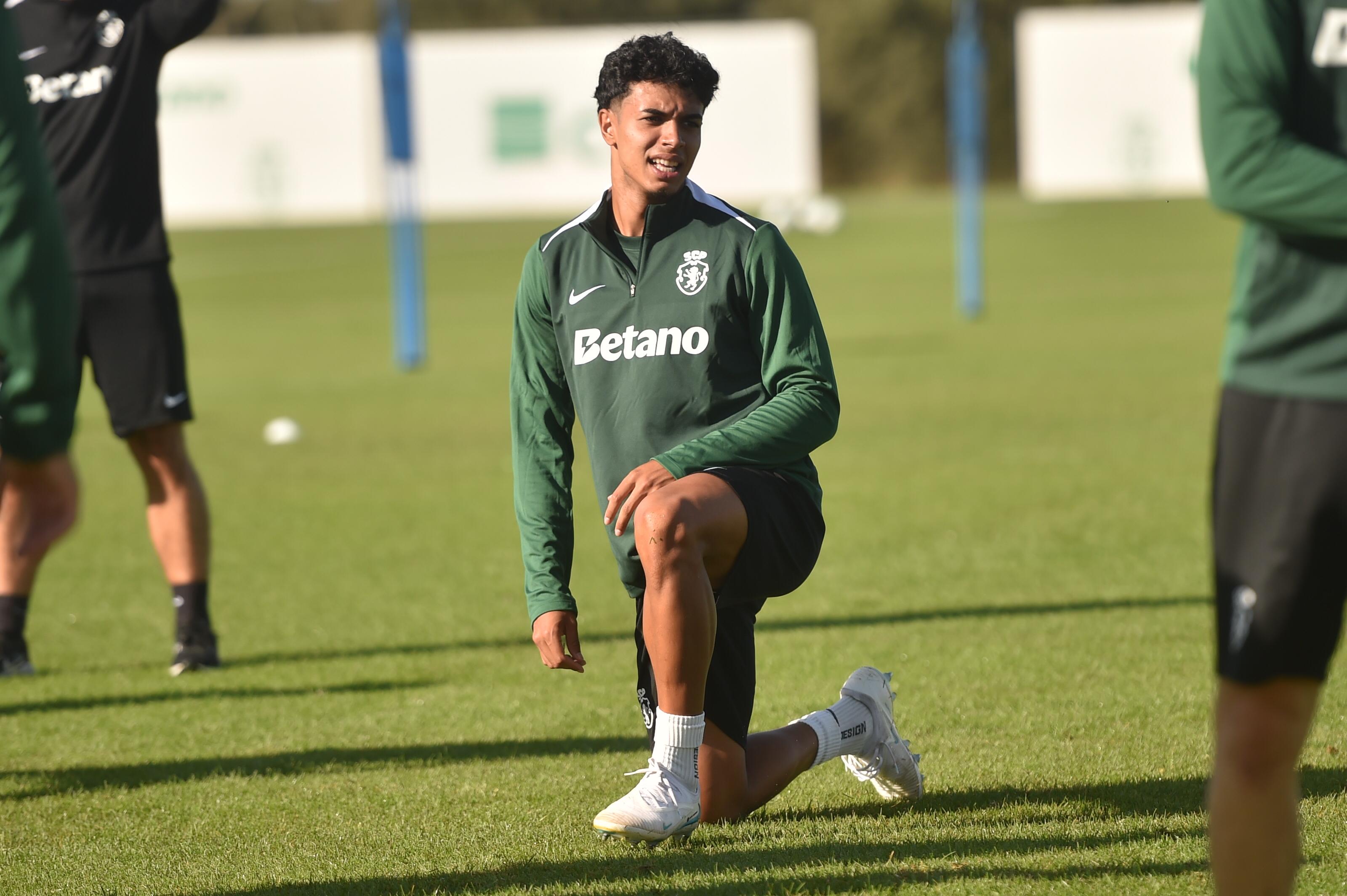 Treino do Sporting antes do Lens  - foto: Miguel Nunes