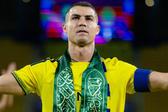Ronaldo emocionado com os símbolos sauditas após o jogo da Champions asiática