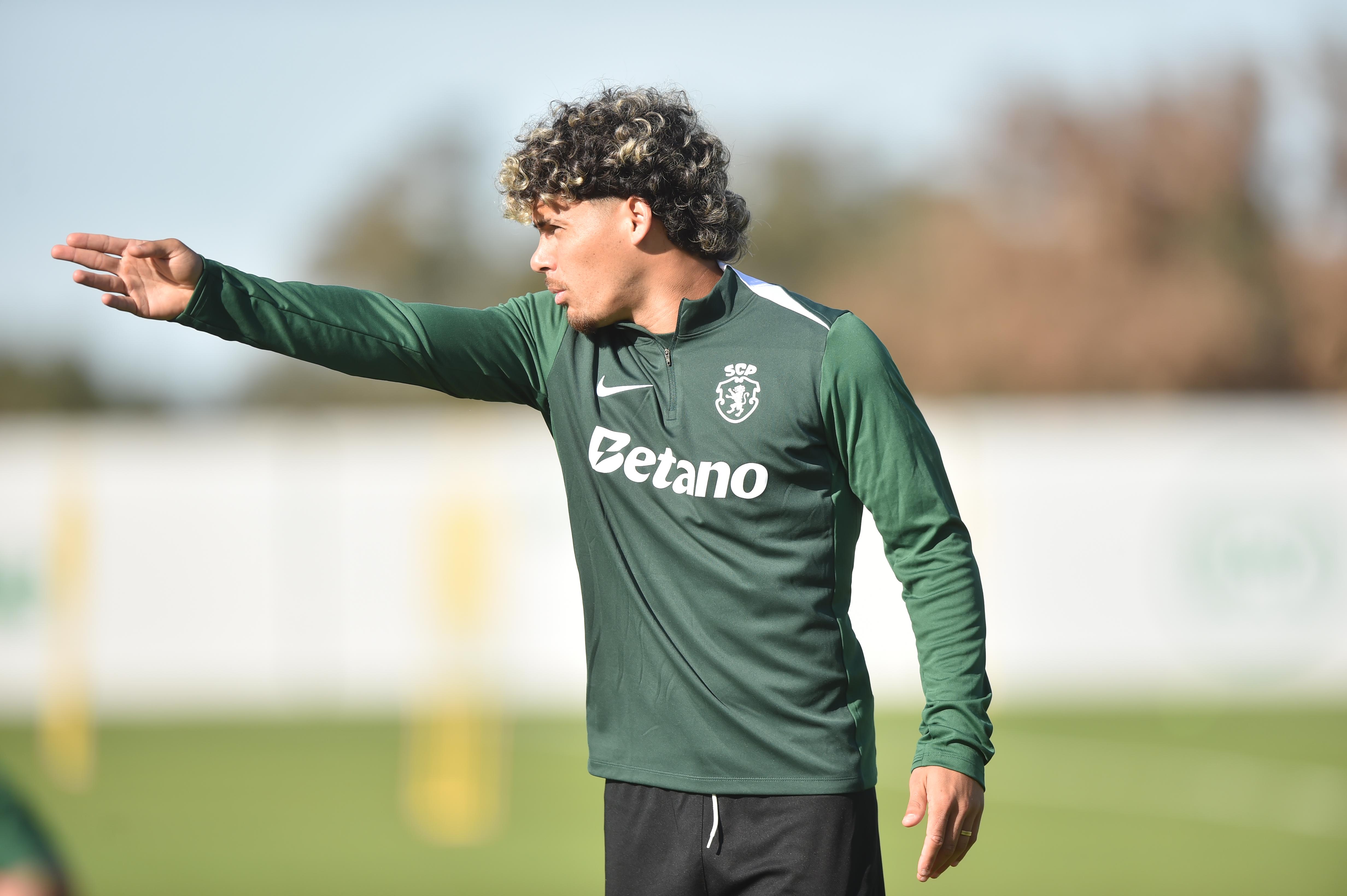 Treino do Sporting antes do Lens  - foto: Miguel Nunes