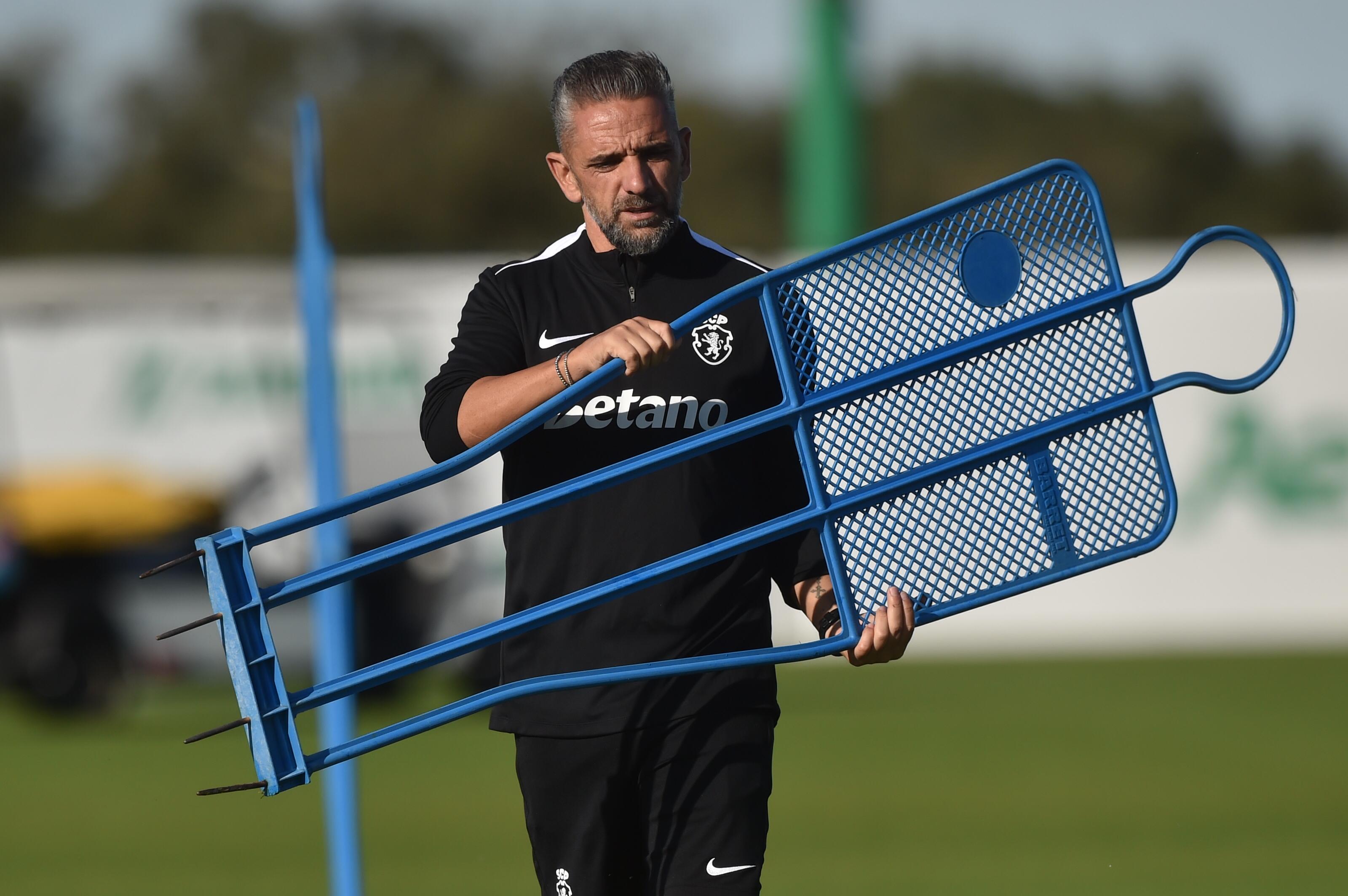Treino do Sporting antes do Lens - Rui Borges  - foto: Miguel Nunes