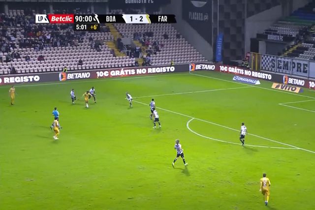 Vídeo: Golaço de Rafael Barbosa no triunfo do Farense no Bessa
