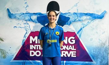 Francisca Martins bate recorde dos 200 livres em piscina curta