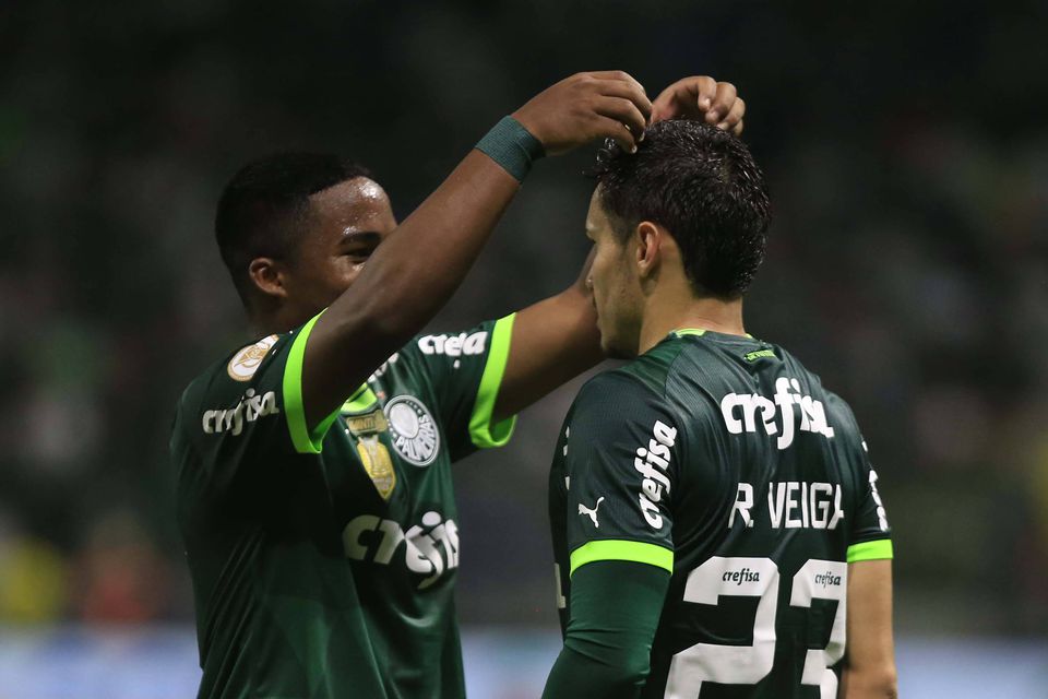 Palmeiras vence Internacional e é líder à condição