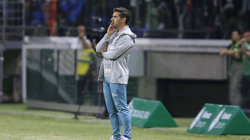 Abel Ferreira abre a porta da saída do Palmeiras: «Estou de saco cheio»