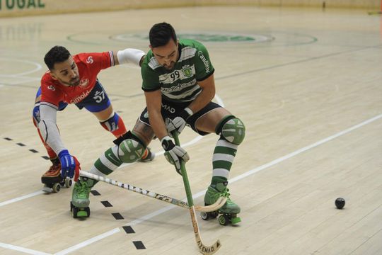 Hóquei: Oliveirense e Sporting empatam e partilham liderança com o Benfica