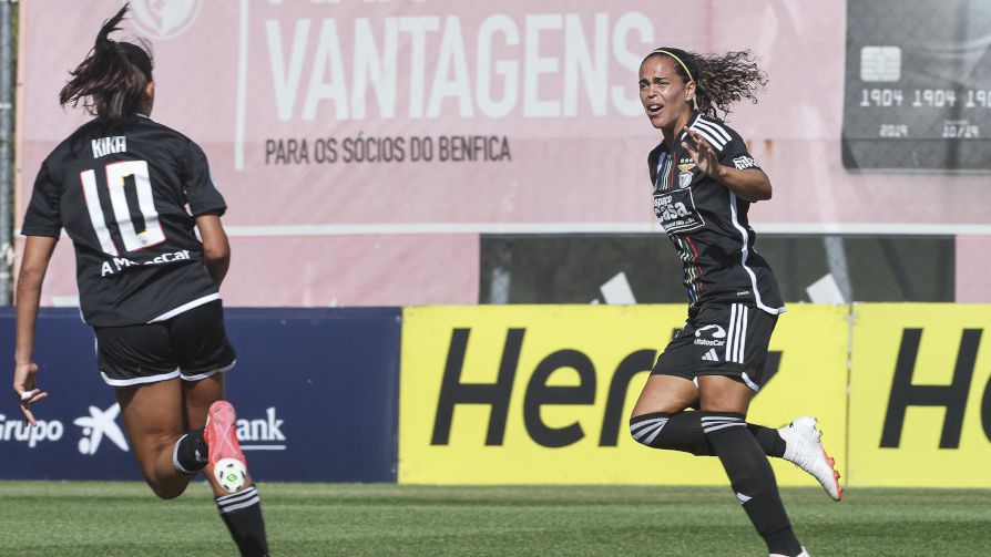 «Sabia que o Benfica era um clube grande, mas fiquei surpreendida com a estrutura da equipa feminina»