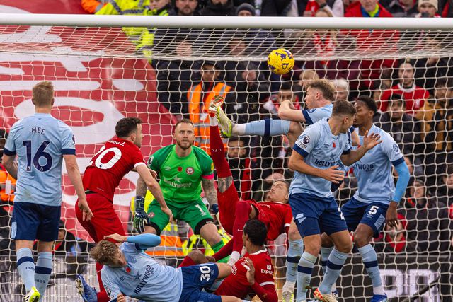 VÍDEOS: dois golos anulados a Darwin (um deles acrobático)