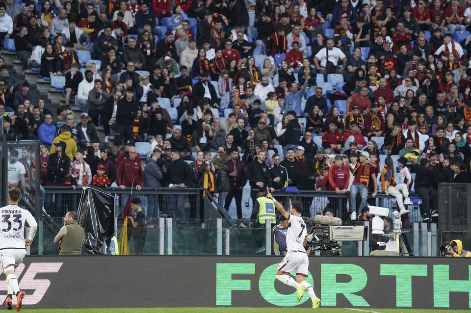 Roma adia treinos enquanto não há treinador