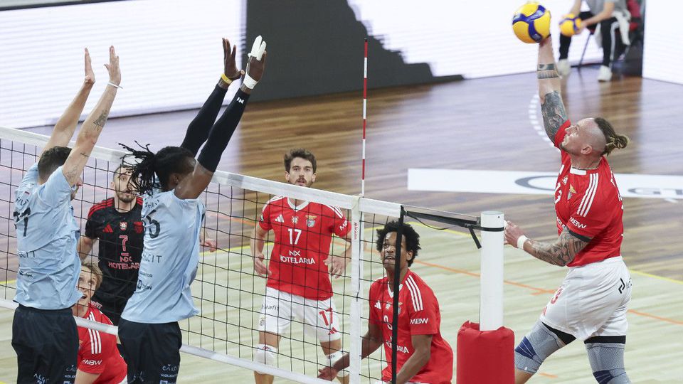 Benfica vence e convence na 1.ª mão dos 32 avos da Taça CEV