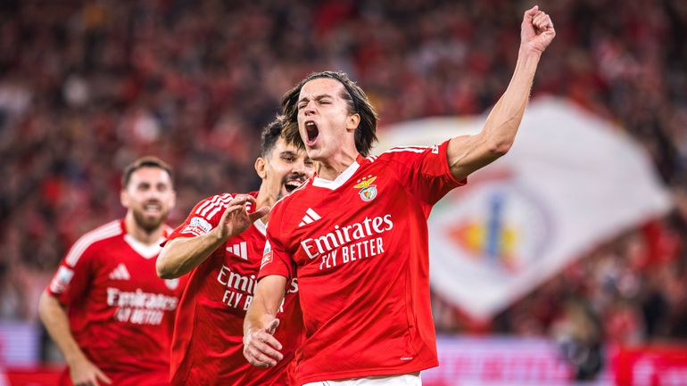 Real Madrid tenta contornar Benfica e levar Carreras por metade da cláusula