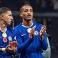 Jogadores do Chelsea arrastam lesões num boletim clínico preenchido