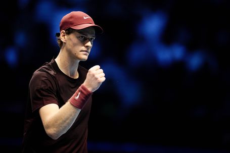 Sinner é o primeiro a avançar para as meias-finais do ATP Finals