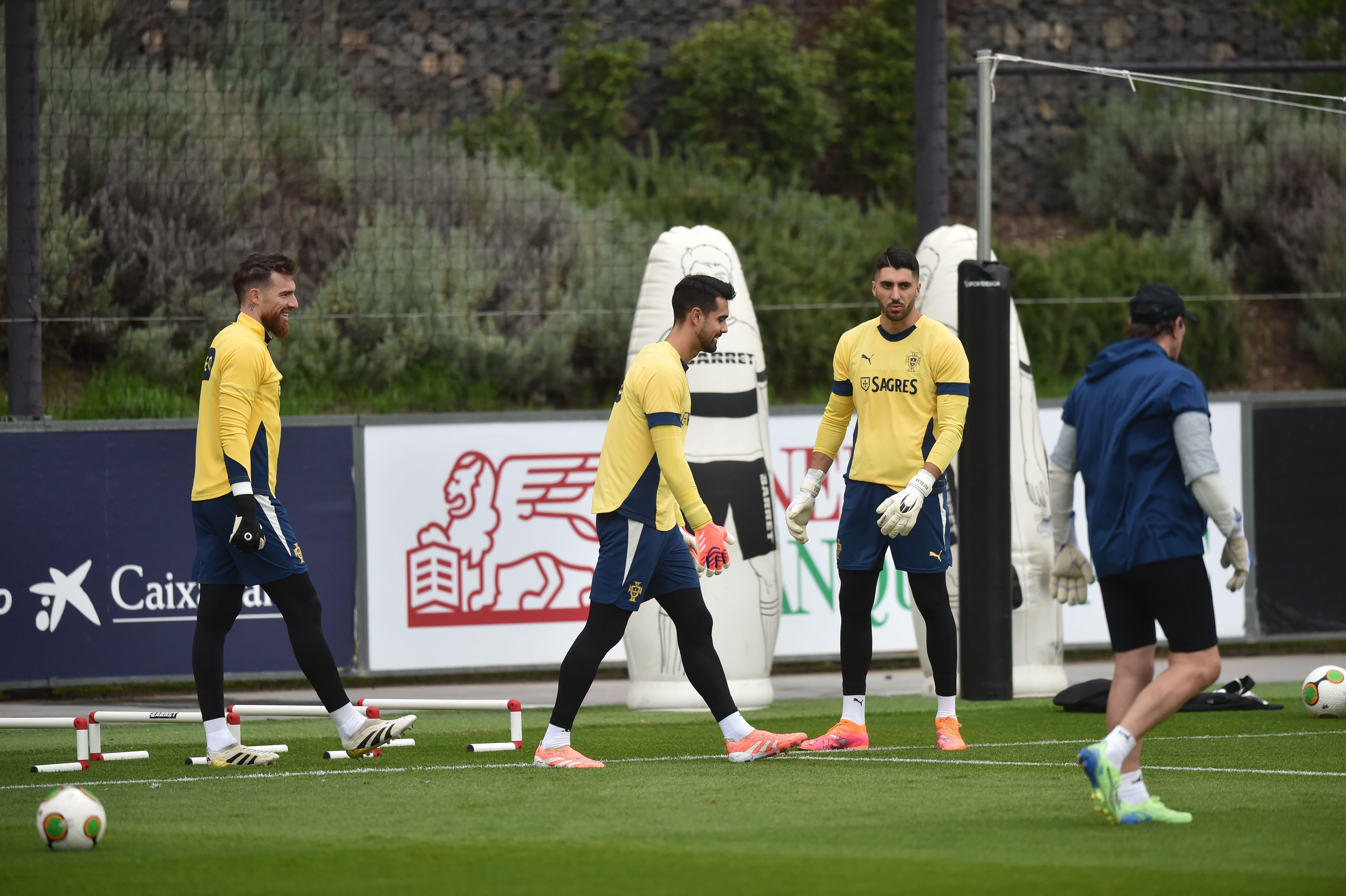 José Sá, Diogo Costa e Rui Silva ainda trabalharam juntos esta manhã - Foto: Miguel Nunes