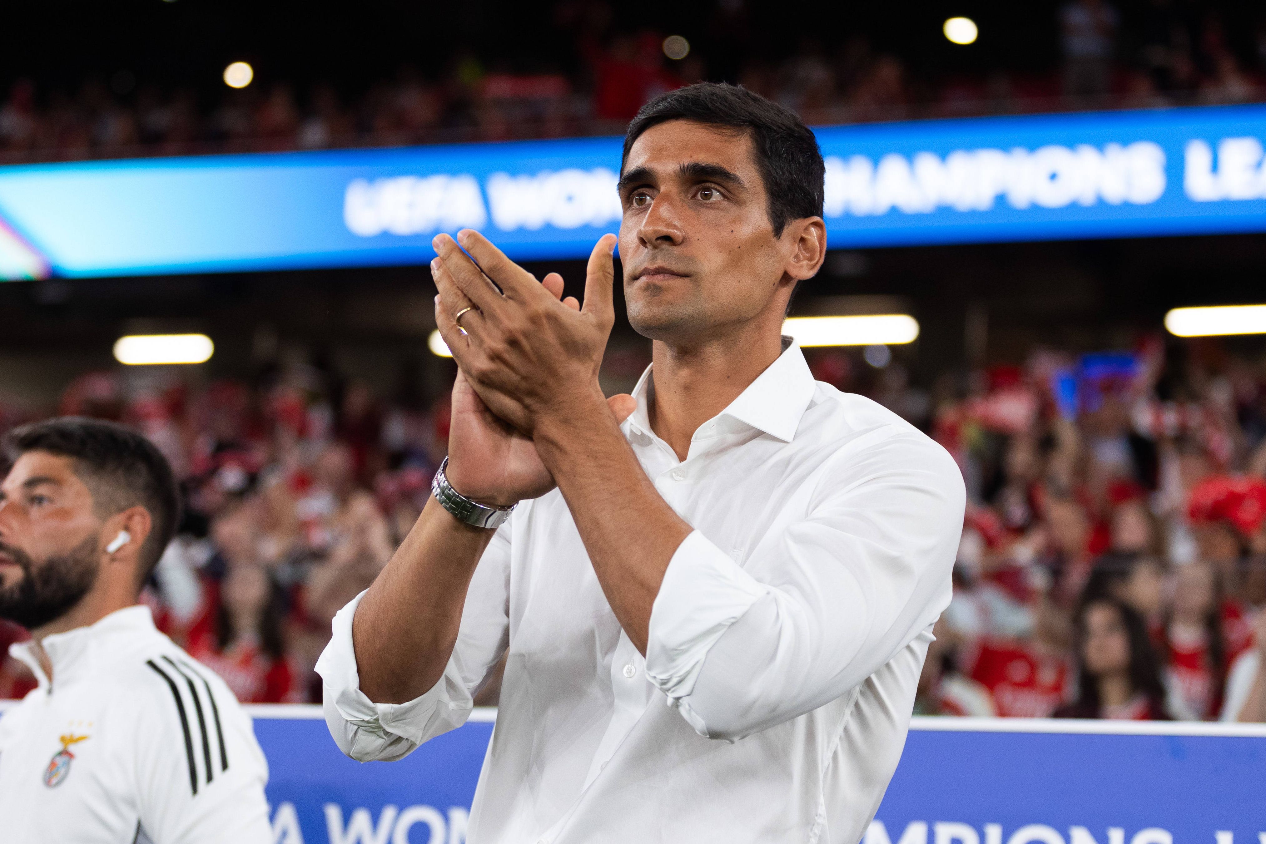 Ivan Baptista, treinador da equipa feminina do Benfica — Foto: IMAGO